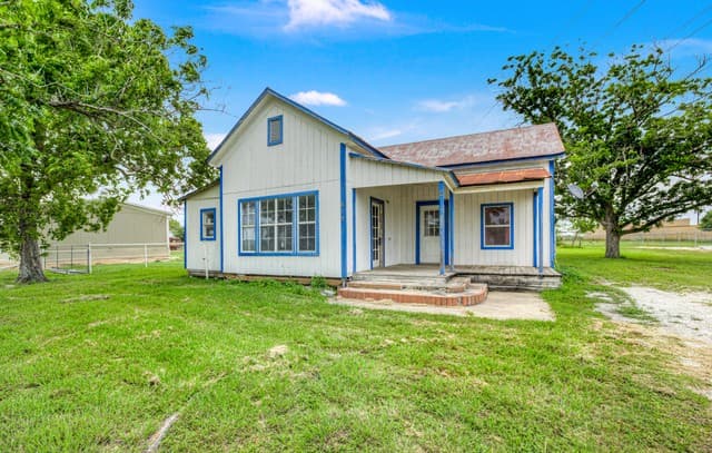 517 Center St