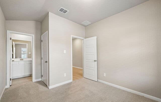 10259  King Robert, San Antonio, TX 78239 — photo 10