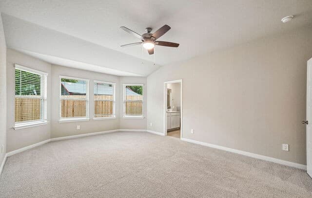 10259  King Robert, San Antonio, TX 78239 — photo 18