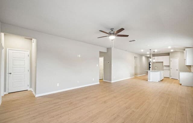 10259  King Robert, San Antonio, TX 78239 — photo 3