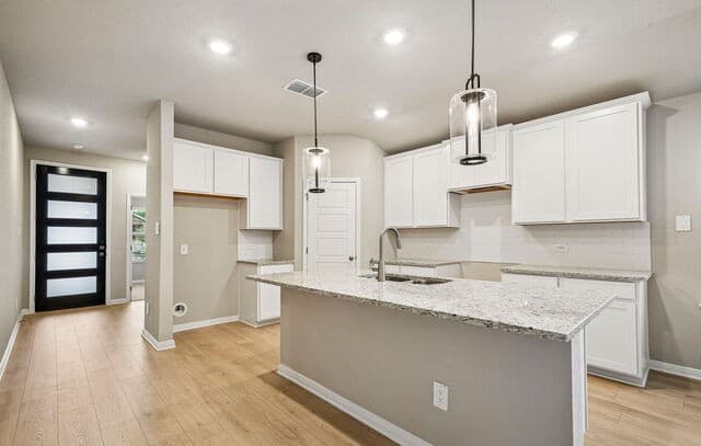 10259  King Robert, San Antonio, TX 78239 — photo 4
