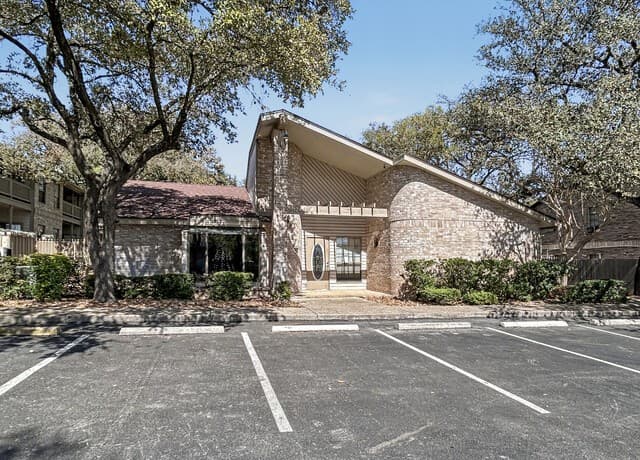 12446  Starcrest Dr Unit 312, San Antonio, TX 78216 — photo 23