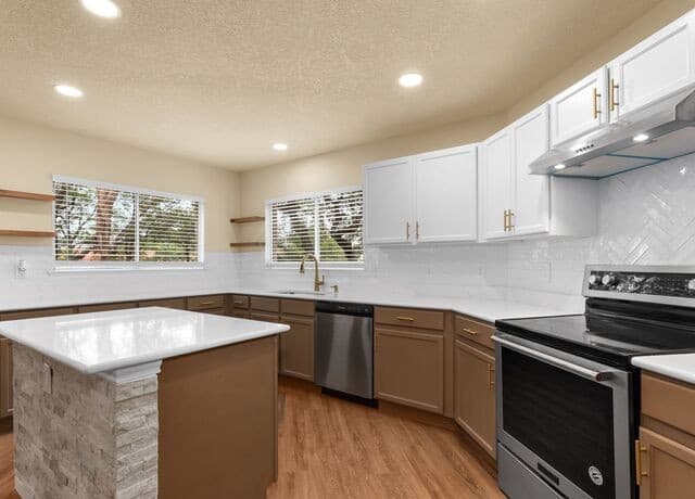 10802  Winter Creek, San Antonio, TX 78254 — photo 17