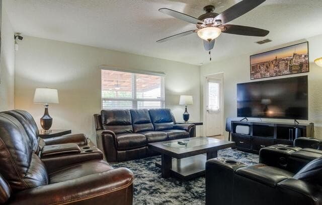 12270  Stratsburg, San Antonio, TX 78252 — photo 15