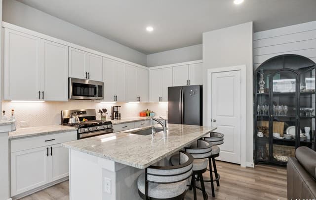 12718  Westeros Path, San Antonio, TX 78249 — photo 2