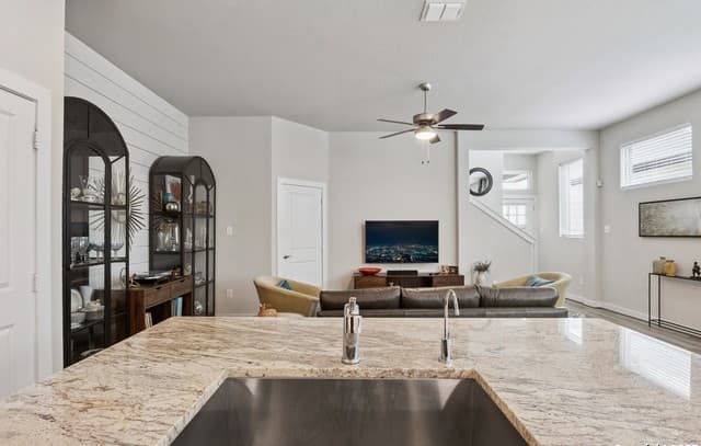 12718  Westeros Path, San Antonio, TX 78249 — photo 6