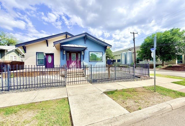 702 E Euclid Ave