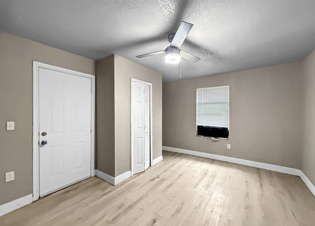 224 W Pyron Unit B, San Antonio, TX 78214 — photo 5