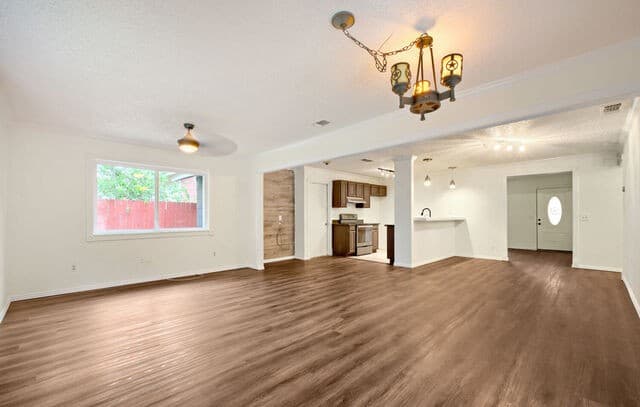 12006  El Sendero St, San Antonio, TX 78233 — photo 10