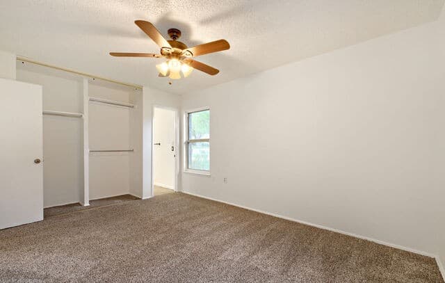 12006  El Sendero St, San Antonio, TX 78233 — photo 12