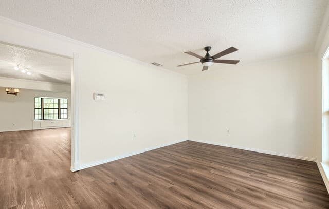 12006  El Sendero St, San Antonio, TX 78233 — photo 15
