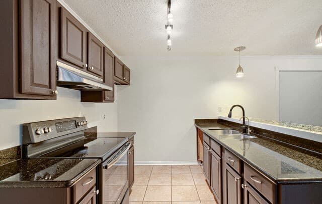12006  El Sendero St, San Antonio, TX 78233 — photo 6