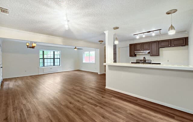 12006  El Sendero St, San Antonio, TX 78233 — photo 9