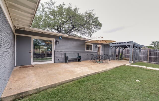 523 Woodcrest Dr, San Antonio, TX 78209 — photo 17