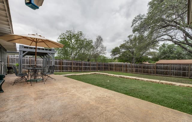 523 Woodcrest Dr, San Antonio, TX 78209 — photo 18