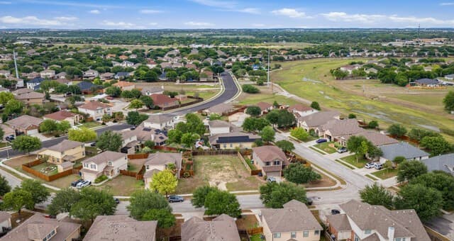 2531  Duval Dr, New Braunfels, TX 78130 — photo 6
