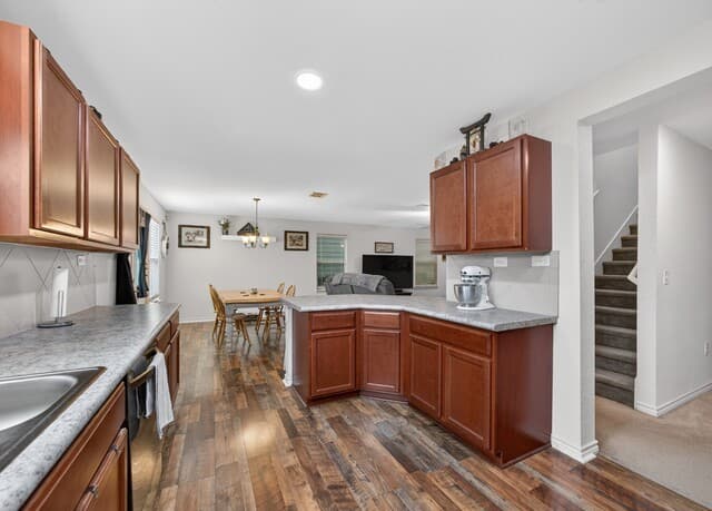 9314  Monsanto, San Antonio, TX 78214 — photo 12