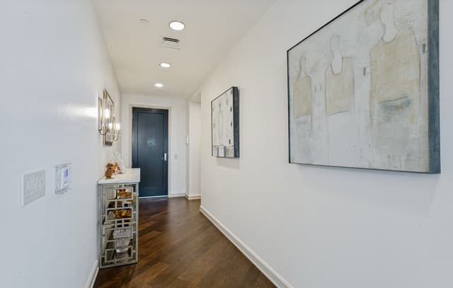 4242 Broadway Unit 1702
