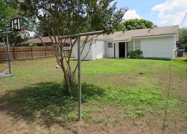 419  Anton Dr, San Antonio, TX 78223 — photo 18