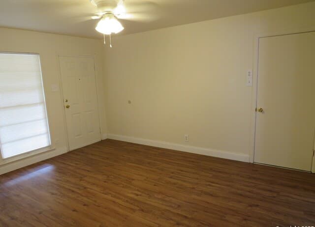 419  Anton Dr, San Antonio, TX 78223 — photo 3