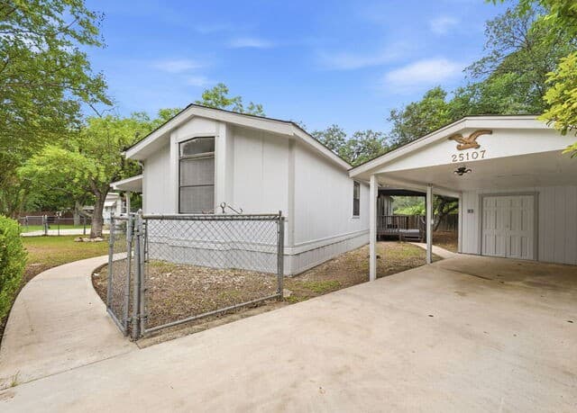 25107  Ada Mae St, San Antonio, TX 78257 — photo 3