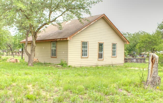 278  County Road 6862, Natalia, TX 78059 — photo 24