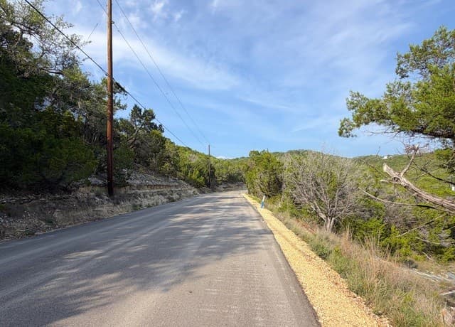 1362  Rockmoor, Canyon Lake, TX 78133 — photo 5