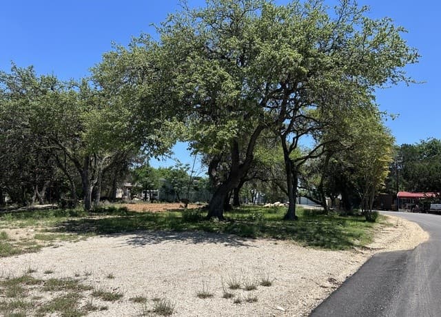 301  Greenwood St, Canyon Lake, TX 78133 — photo 2