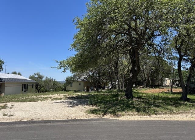 301  Greenwood St, Canyon Lake, TX 78133 — photo 4