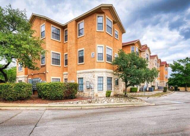 6160  Eckhert Unit APT 1718