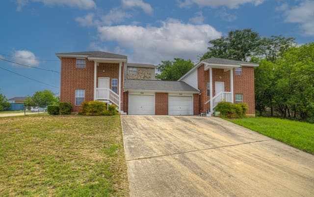 723 Woodcrest