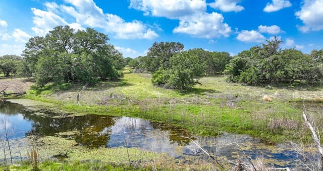108  Misty Bend, Floresville, TX 78114 — photo 7