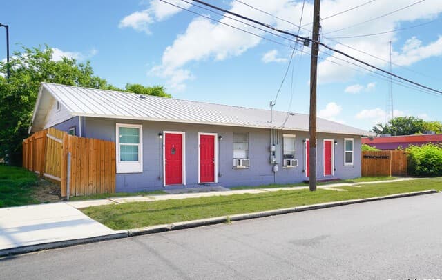 1007  El Paso St, San Antonio, TX 78207