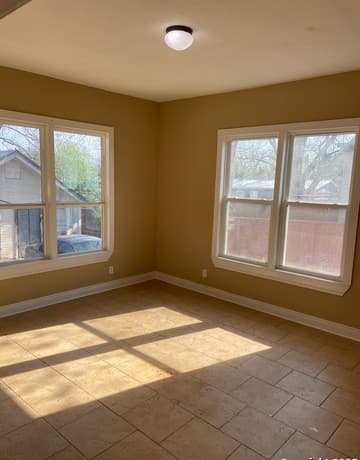 125  Glenwood Ct, San Antonio, TX 78210 — photo 13