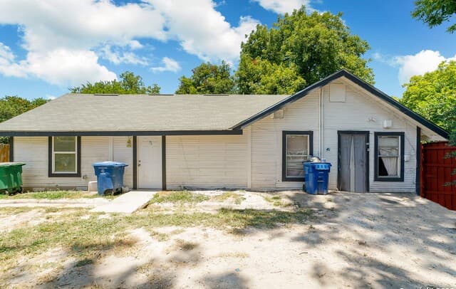 125  Glenwood Ct, San Antonio, TX 78210 — photo 3