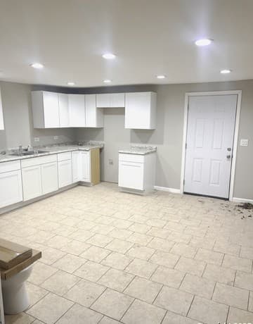 125  Glenwood Ct, San Antonio, TX 78210 — photo 4