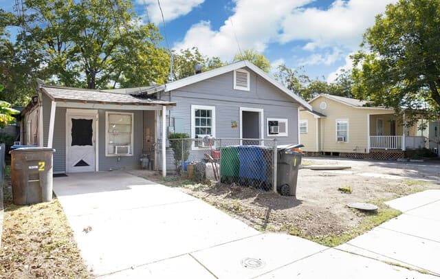 148  Gifford St, San Antonio, TX 78211 — photo 2