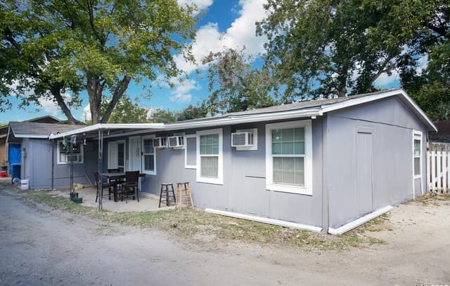148  Gifford St, San Antonio, TX 78211 — photo 3