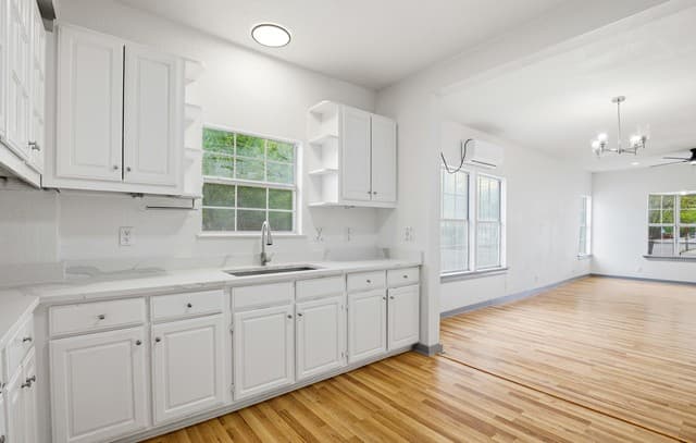 736 W Elsmere Pl, San Antonio, TX 78212 — photo 6
