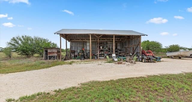 707  Creek Rd, Marion, TX 78124 — photo 23