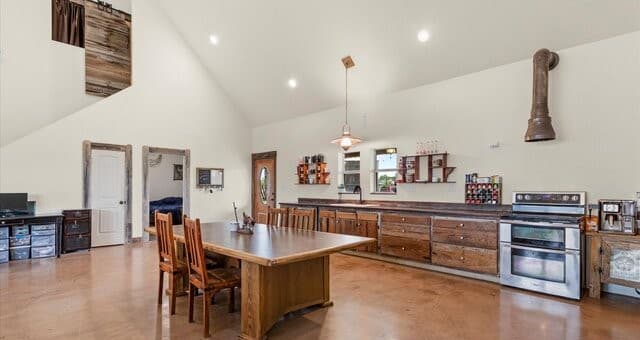 707  Creek Rd, Marion, TX 78124 — photo 5