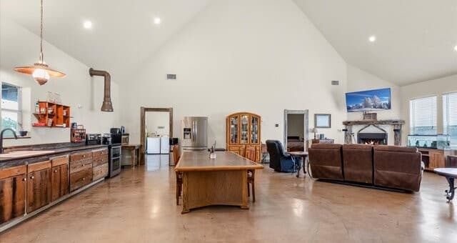 707  Creek Rd, Marion, TX 78124 — photo 7