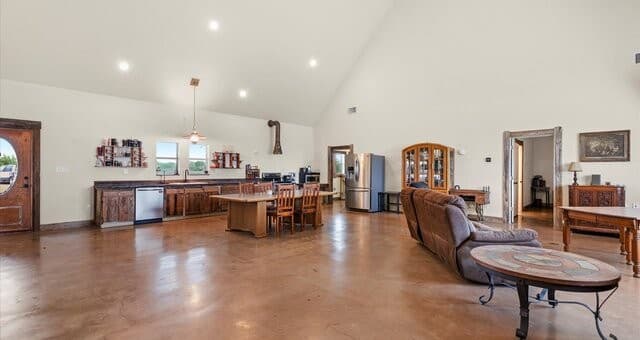 707  Creek Rd, Marion, TX 78124 — photo 8