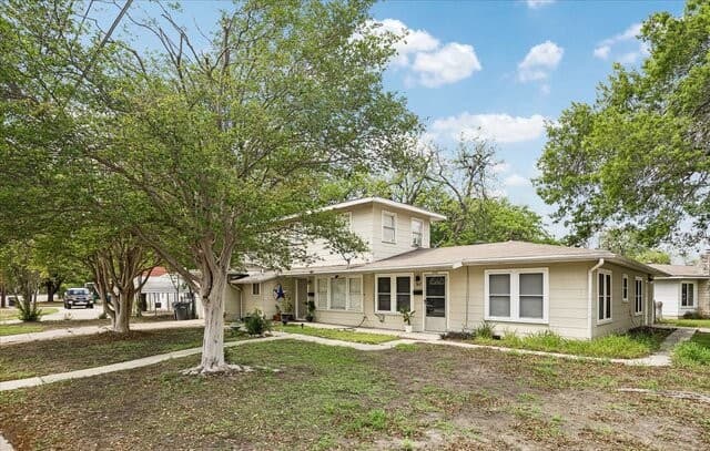 369 Babcock Rd