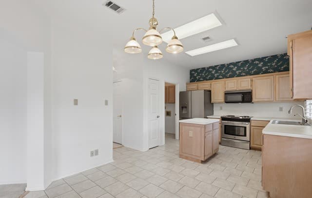 13719  Morningbluff Dr, San Antonio, TX 78216 — photo 17