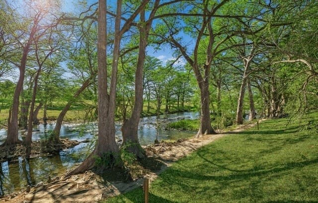 730 E Mather St Unit #F102, New Braunfels, TX 78130 — photo 3