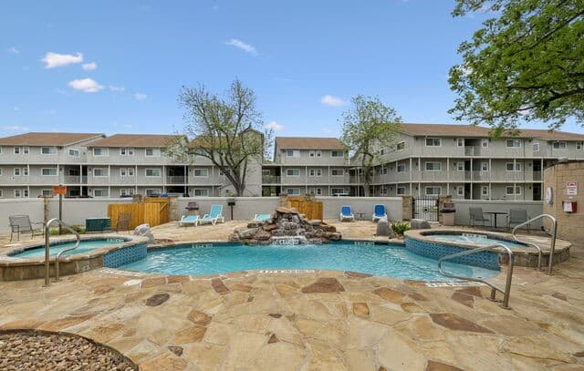 730 E Mather St Unit #F102, New Braunfels, TX 78130 — photo 8