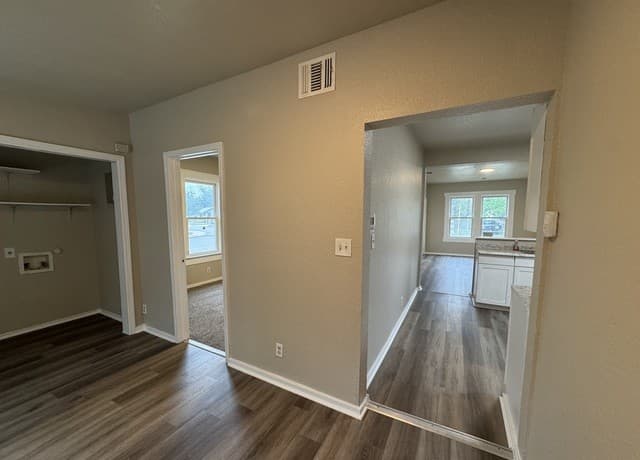 420  Clark Ave, San Antonio, TX 78203 — photo 8