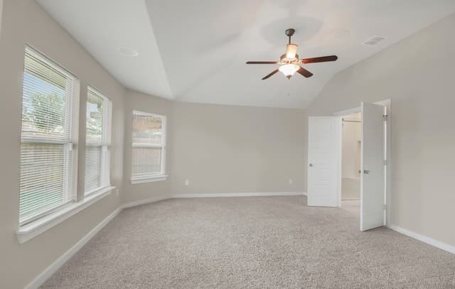 10311  Rosalina Loop, Converse, TX 78109 — photo 15