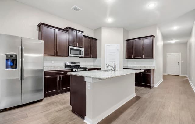 10311  Rosalina Loop, Converse, TX 78109 — photo 6